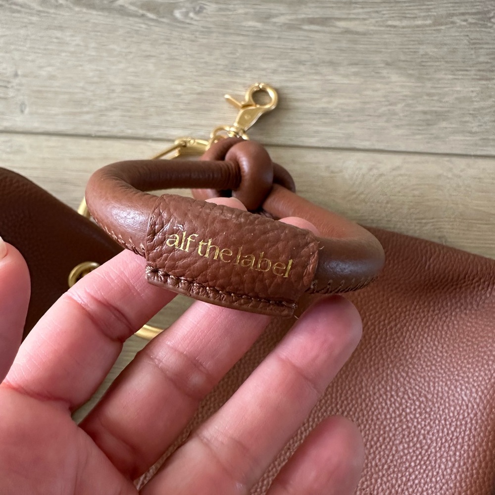Alf The Label Carabiner Capsule Leather Pouch Bag Set - Picture 8 of 10